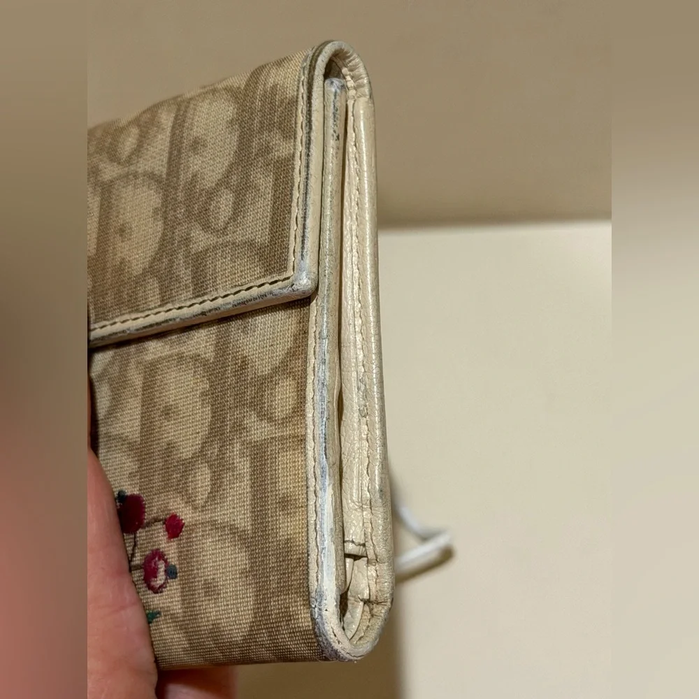 Dior Oblique Romantique Tri-fold Trotter Wallet